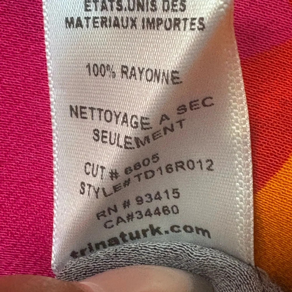 Trina Turk Kaftan Tunic Shift Sz 6, Bright Abstract Floral Print, Rayon, Split S - Picture 11 of 12